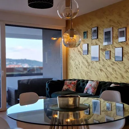 Marcelina 2 In * Τρογκίρ