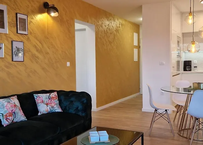 Marcelina 2 In * Τρογκίρ