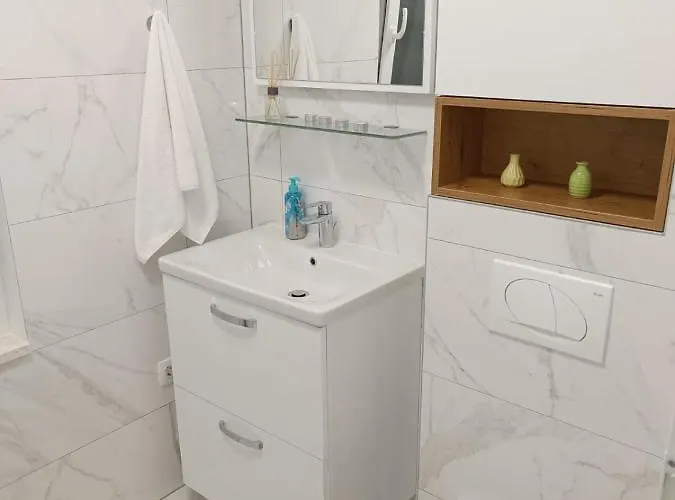 Marcelina 2 In Trogir