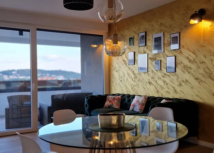 Marcelina 2 In * Trogir